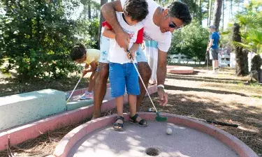 Mini-golf au camping Les Oyats